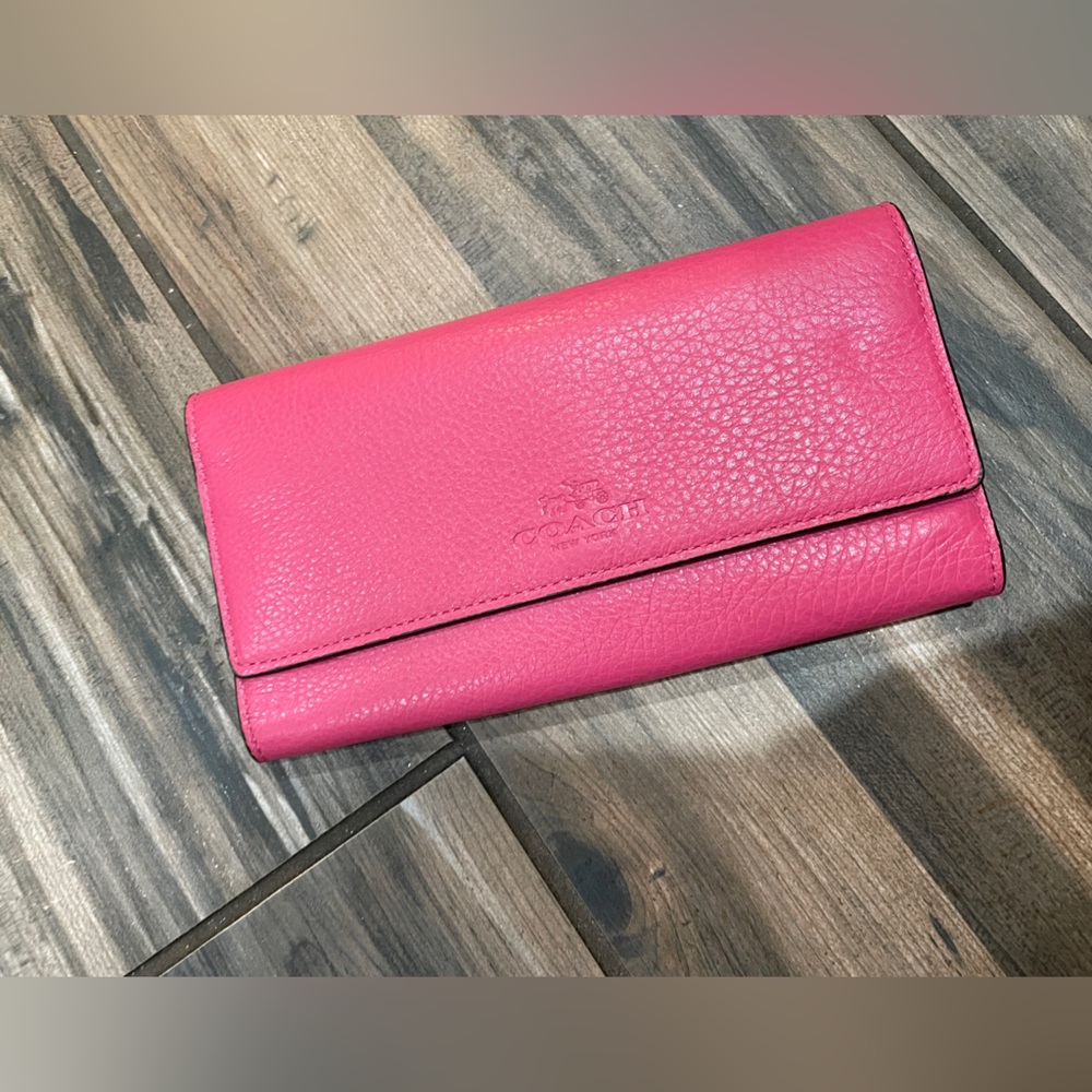 NWT Coach Trifold Wallet In Pebble Leather